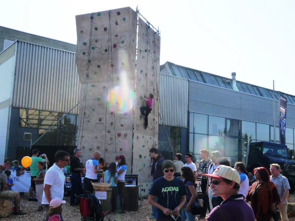 Individuelle Kletterwand-Konzepte im mobilen Gerüstbausystem: 4 Meter bis 10 Meter Höhe