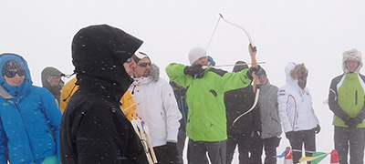 Bogenschießen auf Eisbären, Polarfüchse und Schneehasen: